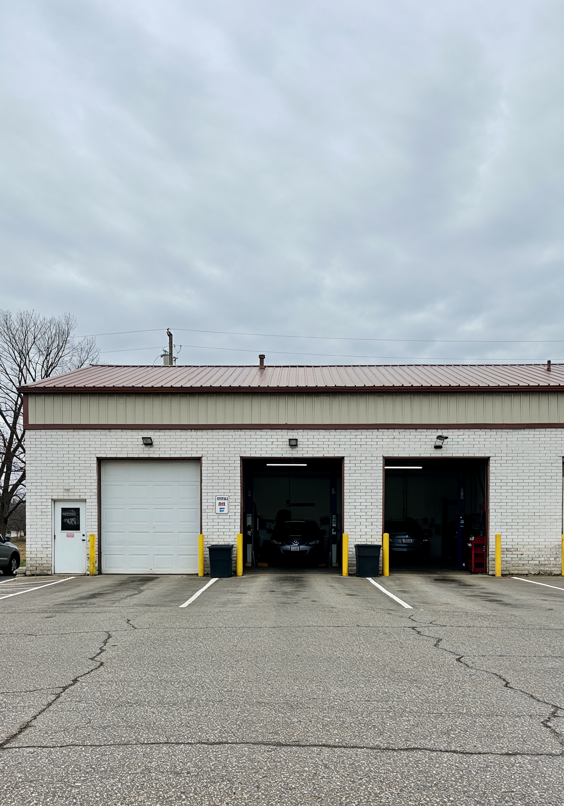 Exterior of Terry's Auto Service Center on East Wackerly Avenue in Midland, Michigan